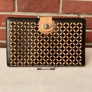 WOLF Est.1834”Chloe”Laser Cut Leather Jewelry Portfolio  Case NWOT